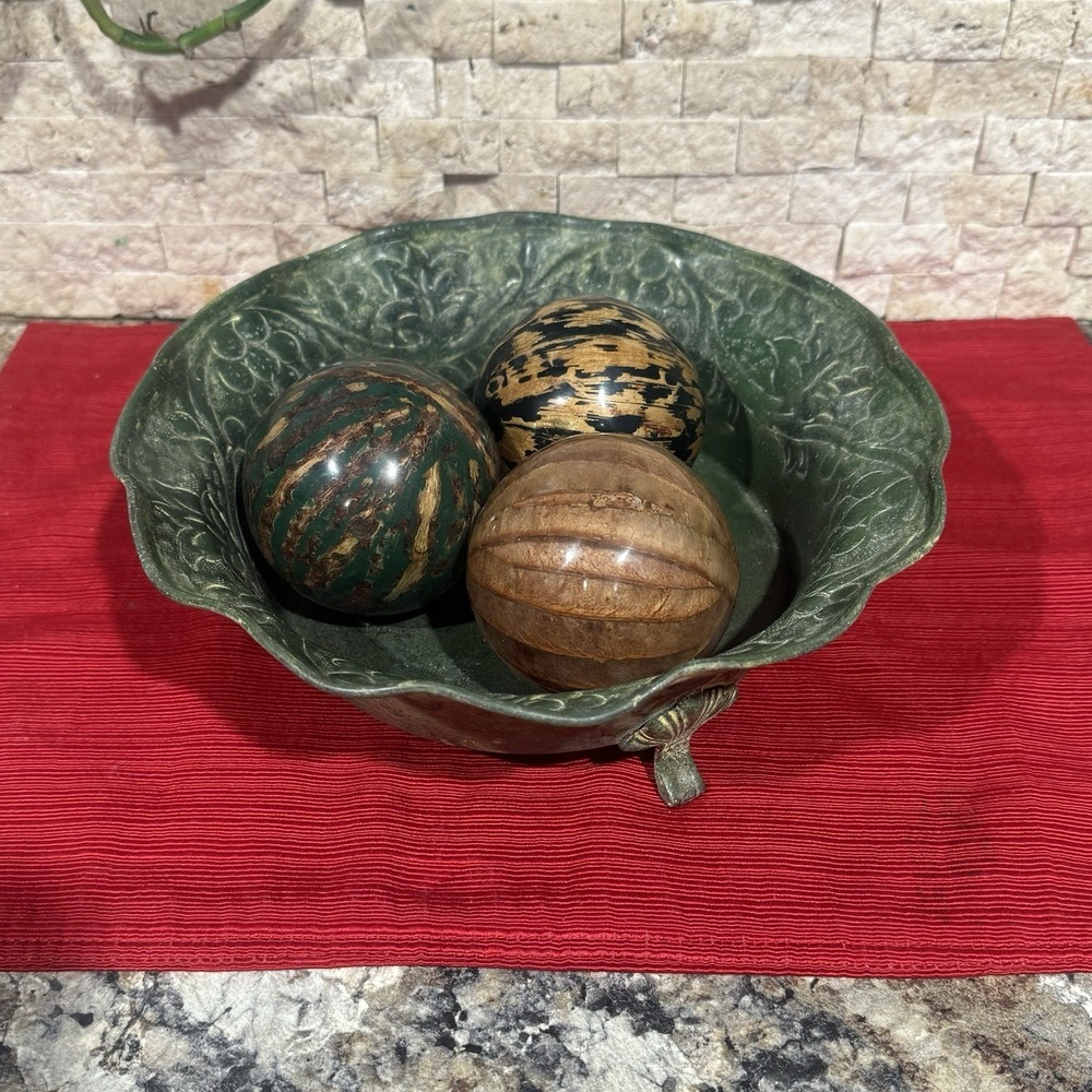 Green Metal‎ Pedestal Footed Bowl With 3 Decorative Sphere Balls Home Decor